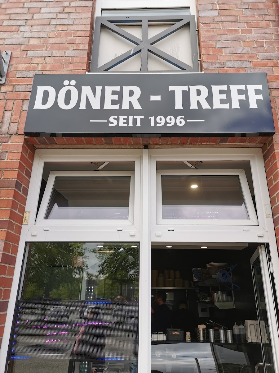 Döner Treff Ladenfront in Oldenburg in Holstein